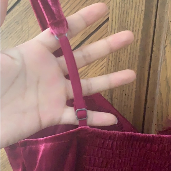 NWT Abercrombie and Fitch velvet crop top - Picture 3 of 6